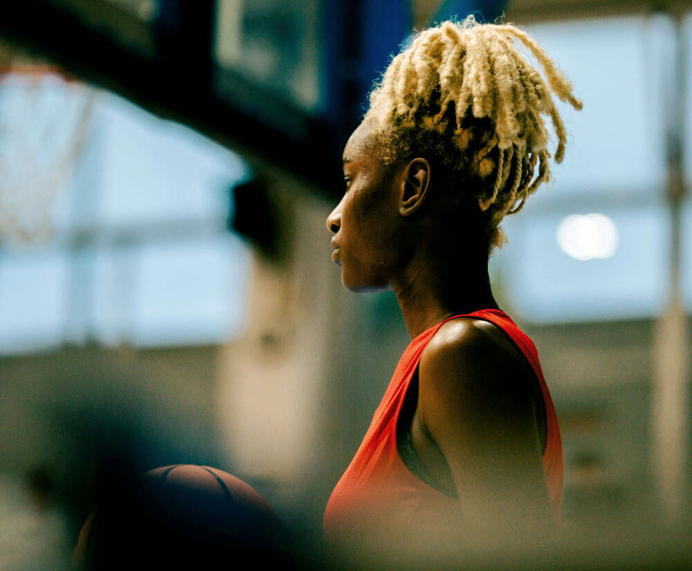 A female basketball player